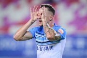 【中超】唐淼喂饼蒂亚戈替补绝杀 广州城1比0青岛队